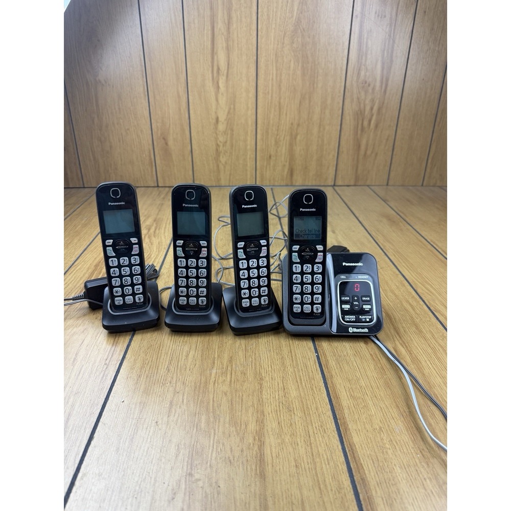 Panasonic KX-TGD560 Bluetooth Cordless Phone 4 Handsets Answering Machine